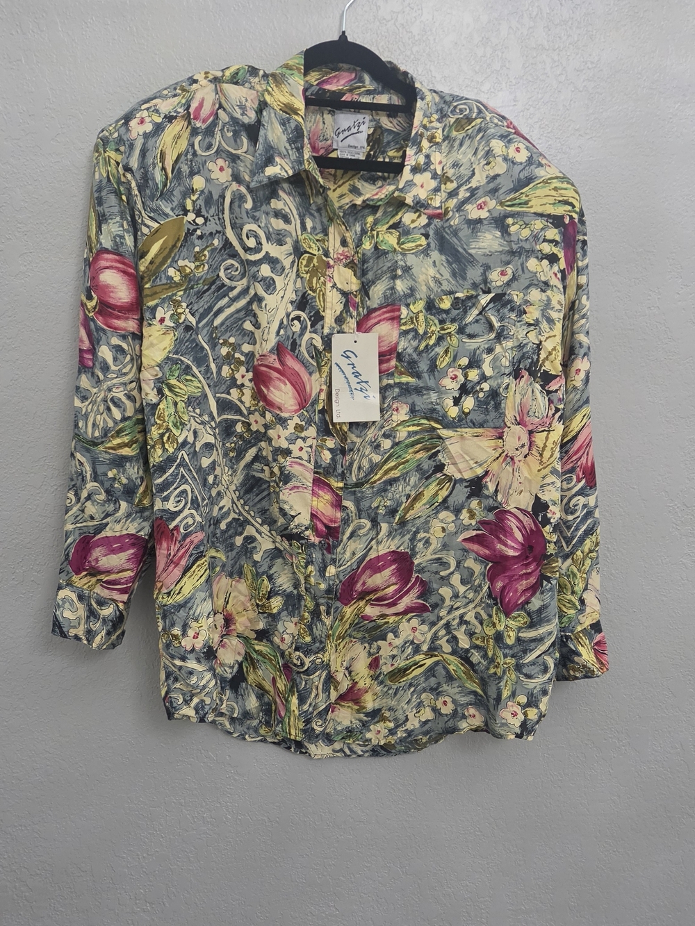 NWT Vintage Gnatzi Abstract Floral Button Down Shirt Long Sleeve Blouse